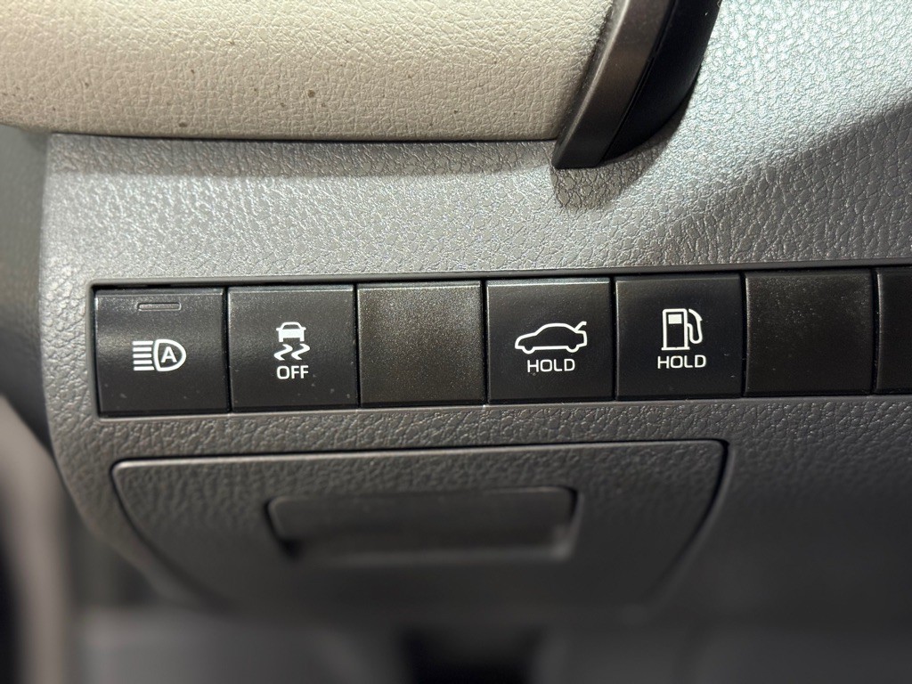 2019 Toyota Camry Image 22