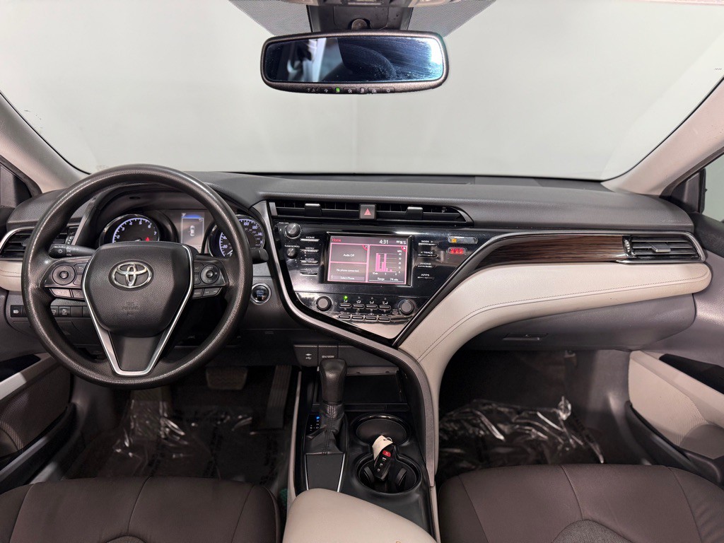 2019 Toyota Camry Image 26