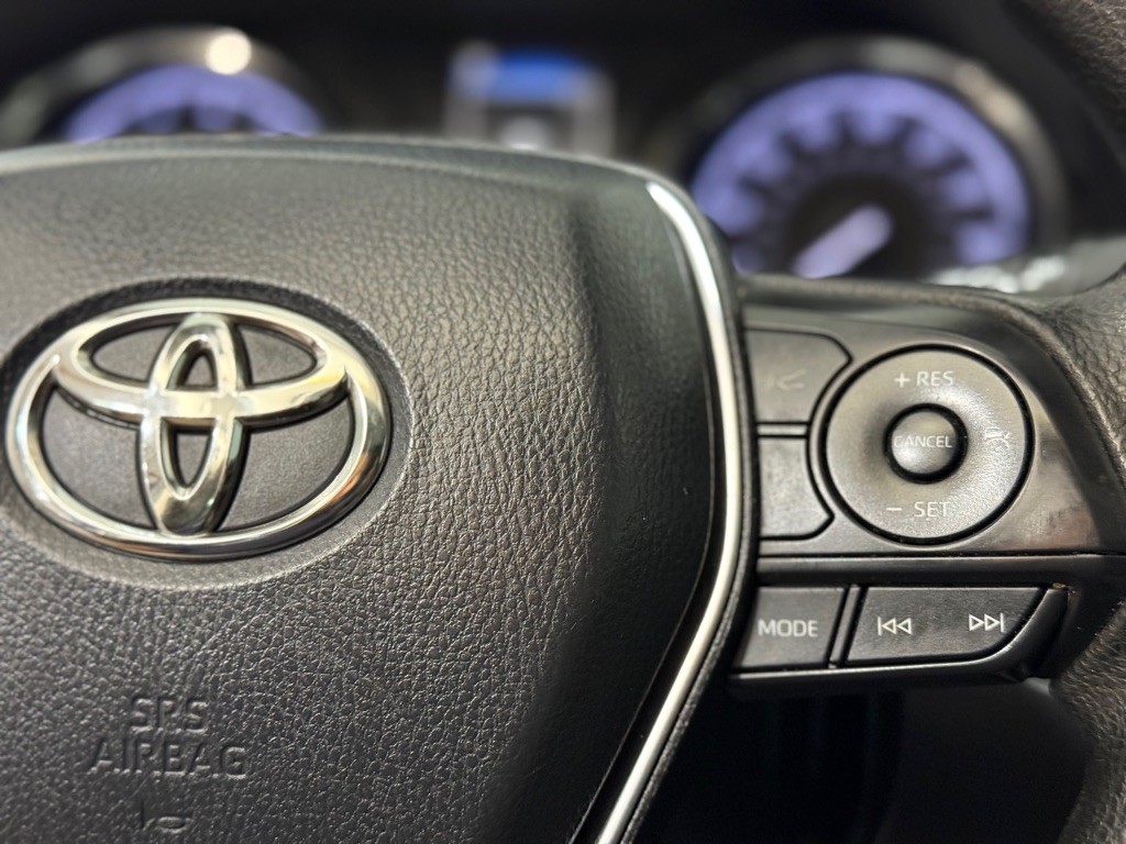 2019 Toyota Camry Image 28