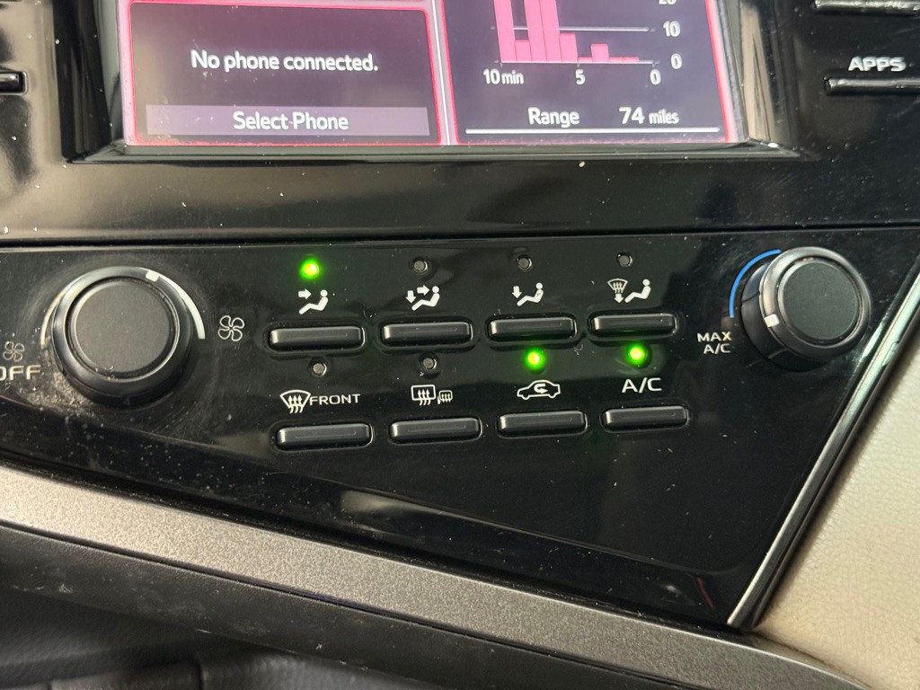2019 Toyota Camry Image 31