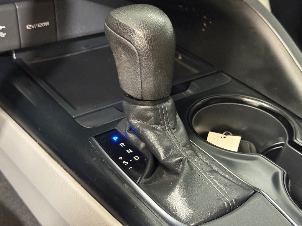 2019 Toyota Camry Image 36