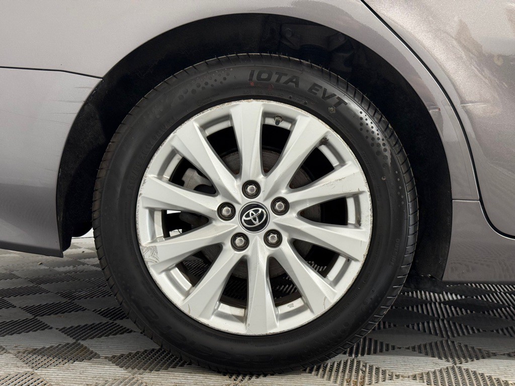 2019 Toyota Camry Image 44