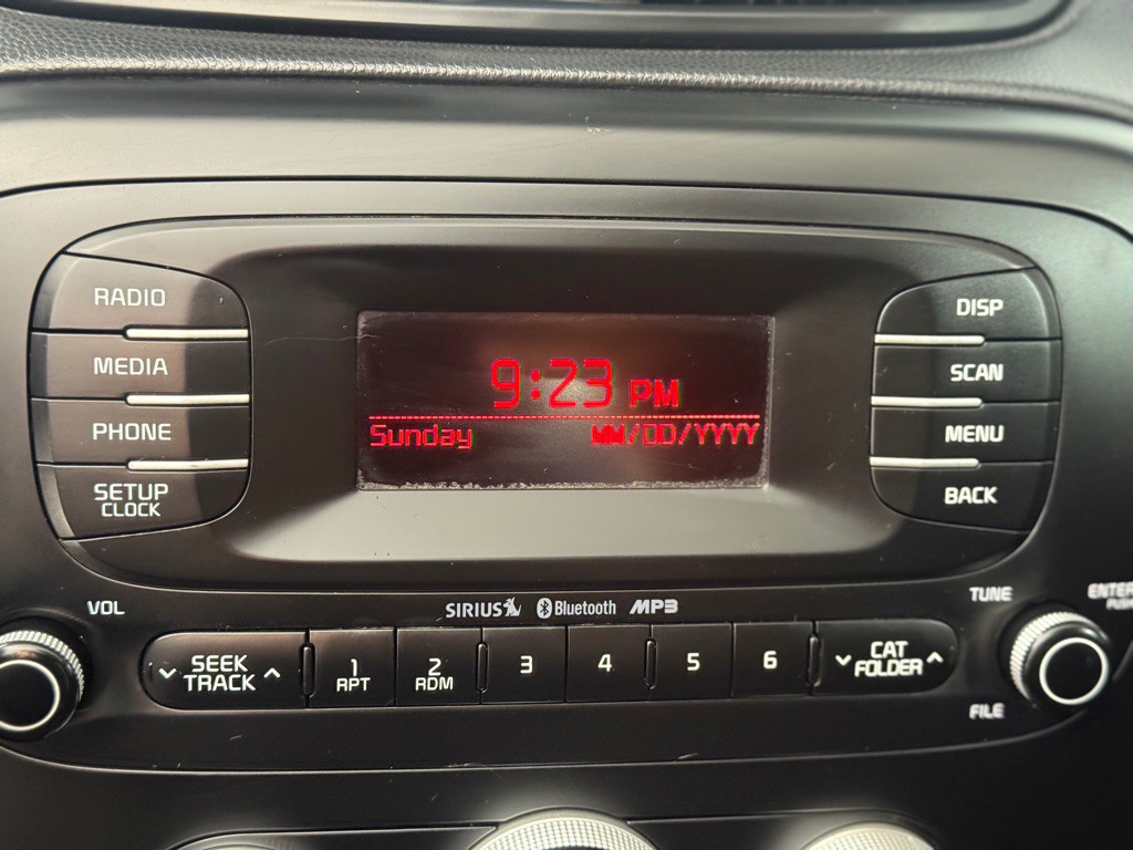 2015 Kia Soul Image 17