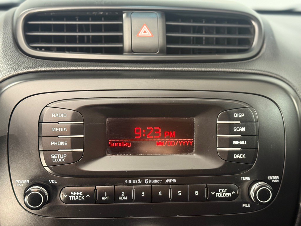 2015 Kia Soul Image 16