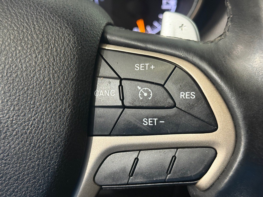 2014 Jeep Grand Cherokee Image 32