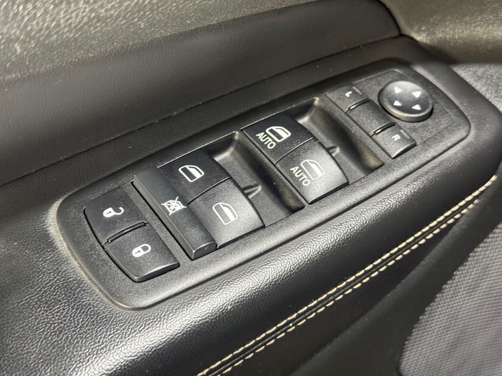 2014 Jeep Grand Cherokee Image 35