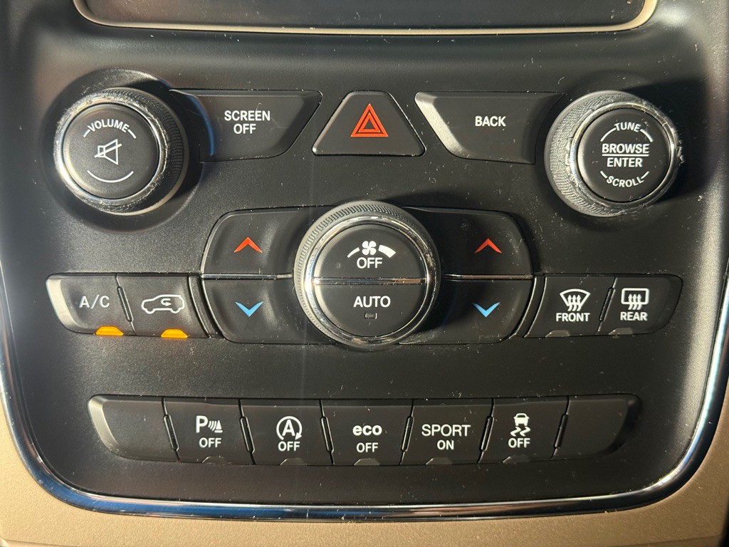 2016 Jeep Grand Cherokee Image 18