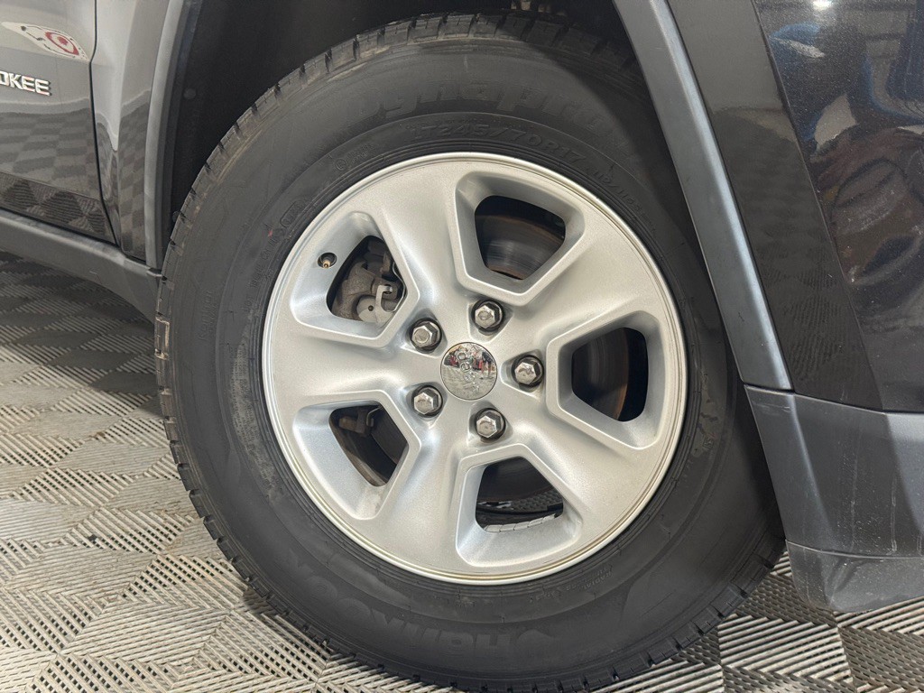 2016 Jeep Grand Cherokee Image 41