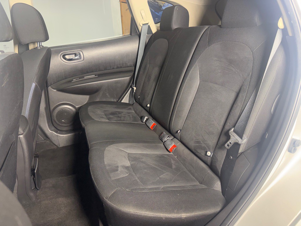 2015 Nissan Rogue Image 28