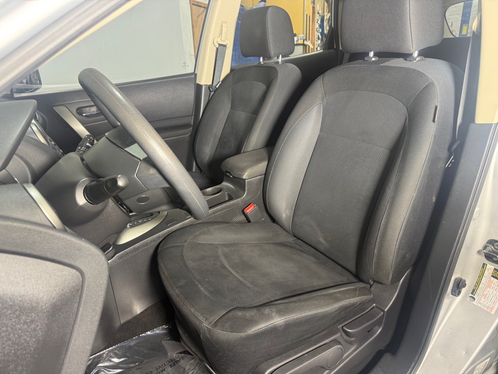2015 Nissan Rogue Image 29