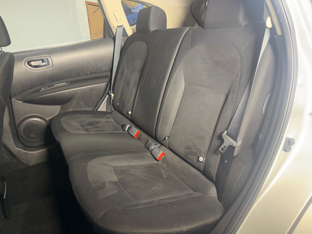 2015 Nissan Rogue Image 36