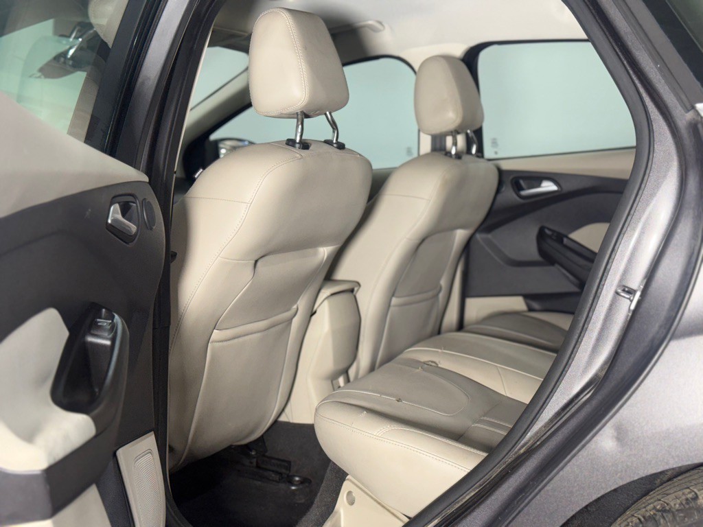 2012 Ford Focus Image 16