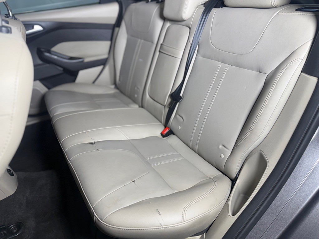 2012 Ford Focus Image 39