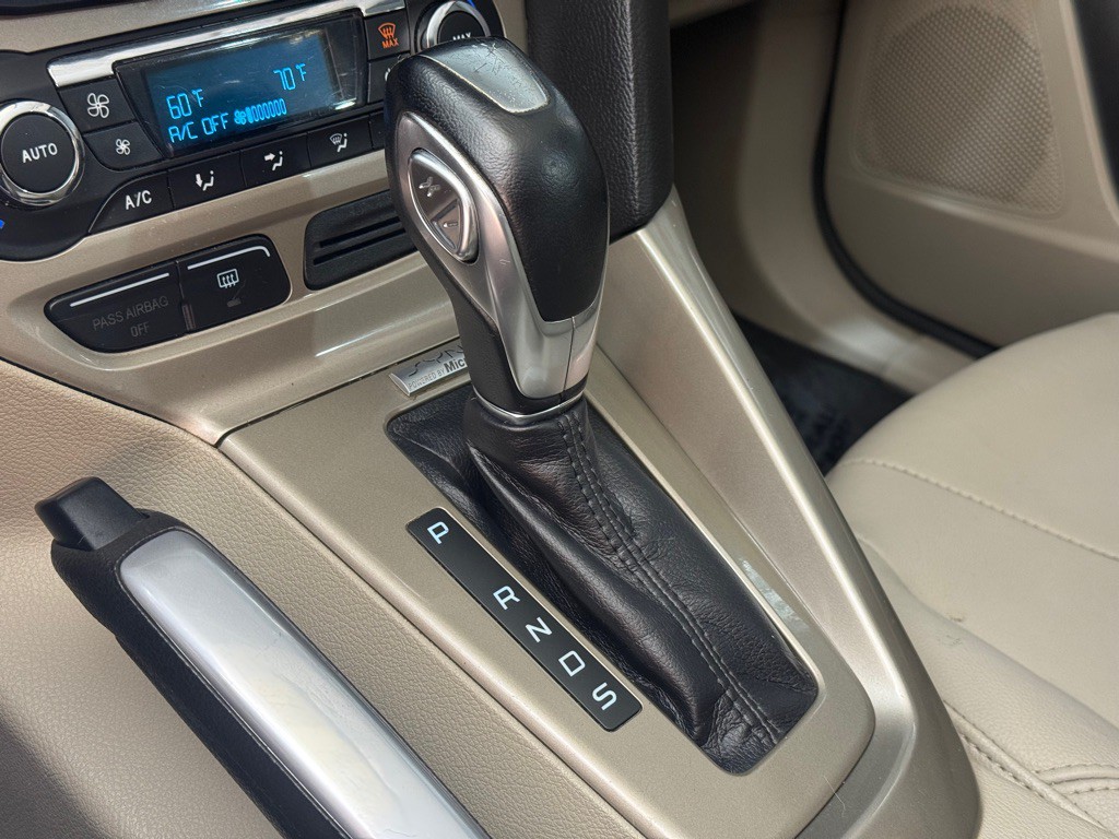 2012 Ford Focus Image 42