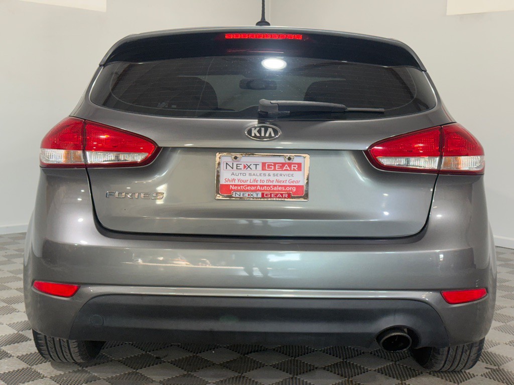 2016 Kia Forte Image 8