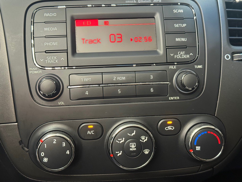2016 Kia Forte Image 12