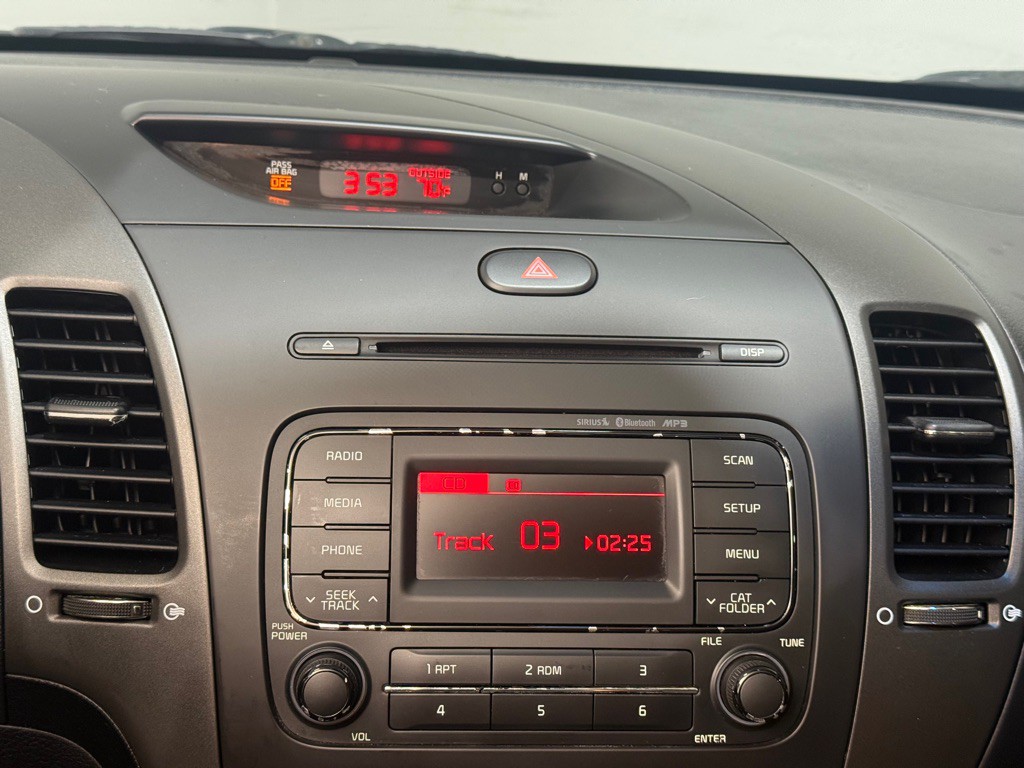 2016 Kia Forte Image 14