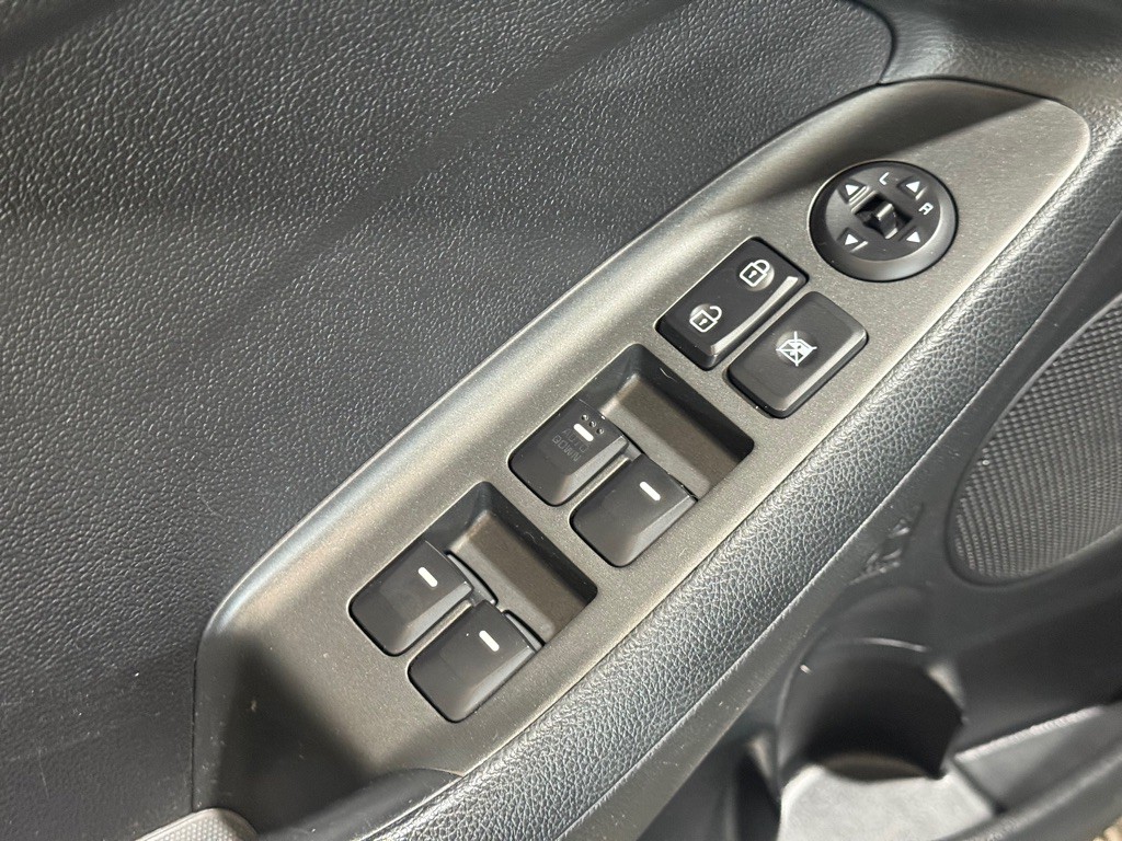 2016 Kia Forte Image 24