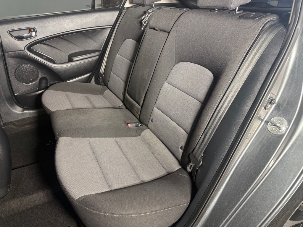 2016 Kia Forte Image 25