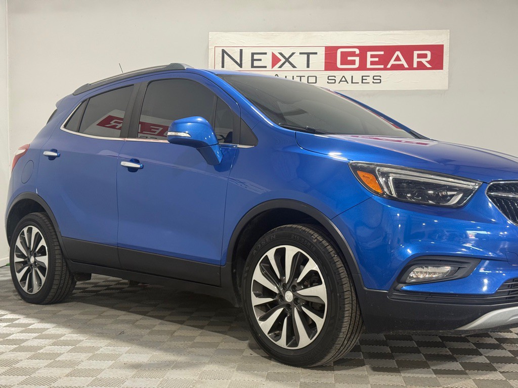 2017 Buick Enclave Image 2