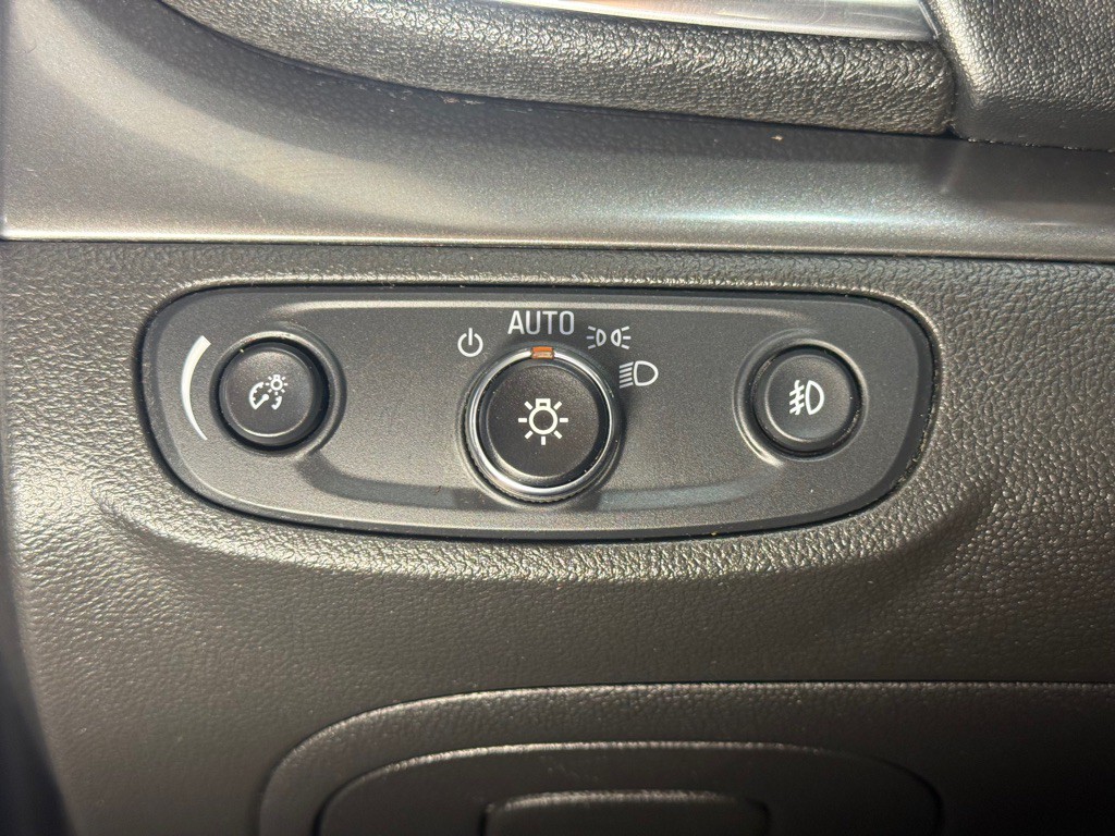 2017 Buick Enclave Image 32
