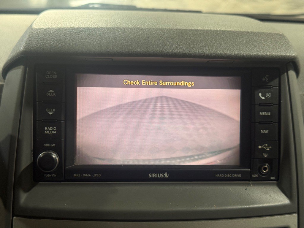 2010 Chrysler Town & Country Image 24