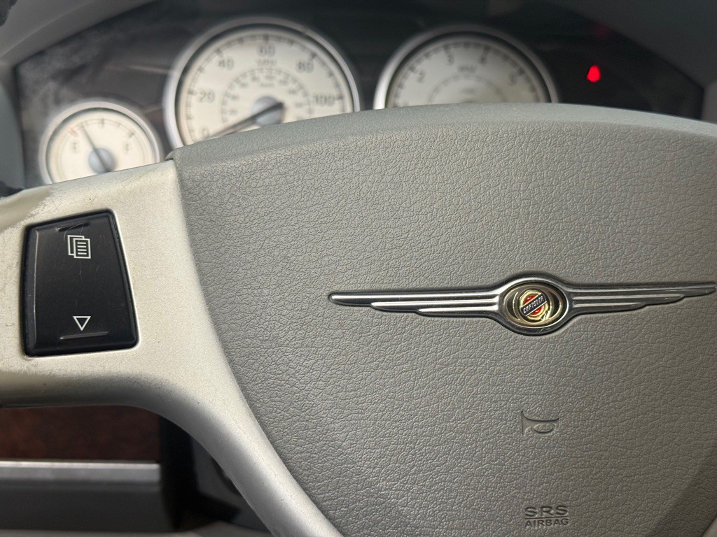2010 Chrysler Town & Country Image 29