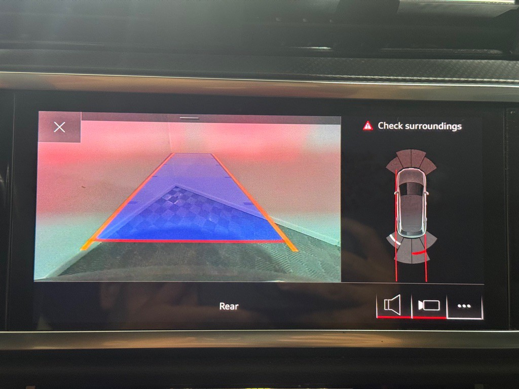2020 Audi Q3 Image 21