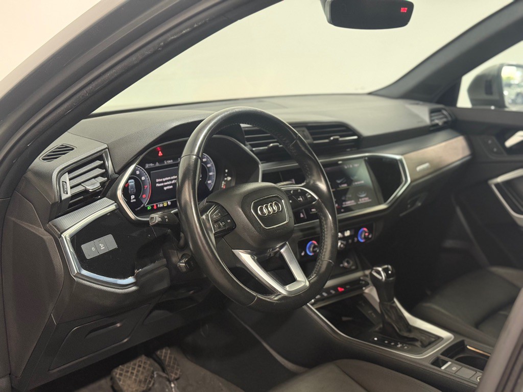 2020 Audi Q3 Image 30