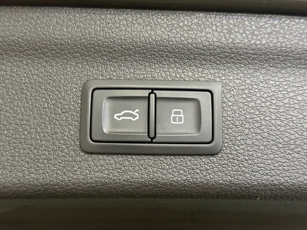 2020 Audi Q3 Image 39