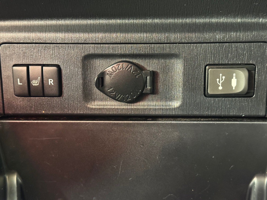 2015 Toyota Prius Image 21