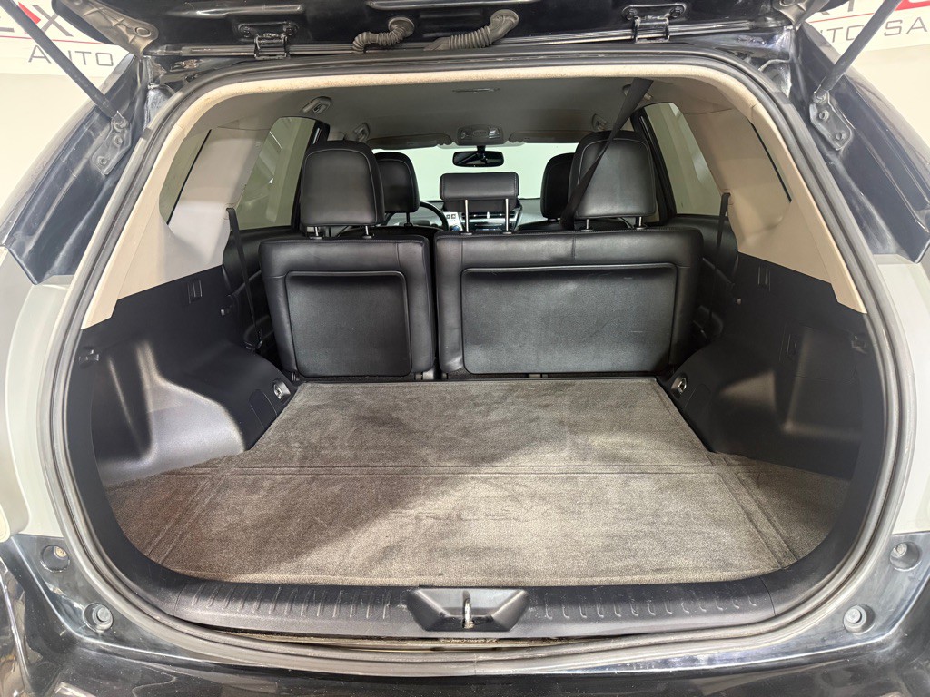 2015 Toyota Prius Image 37