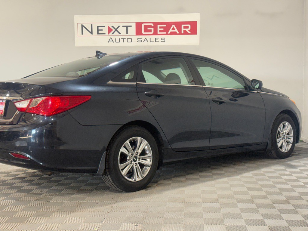 2013 Hyundai Sonata Image 8