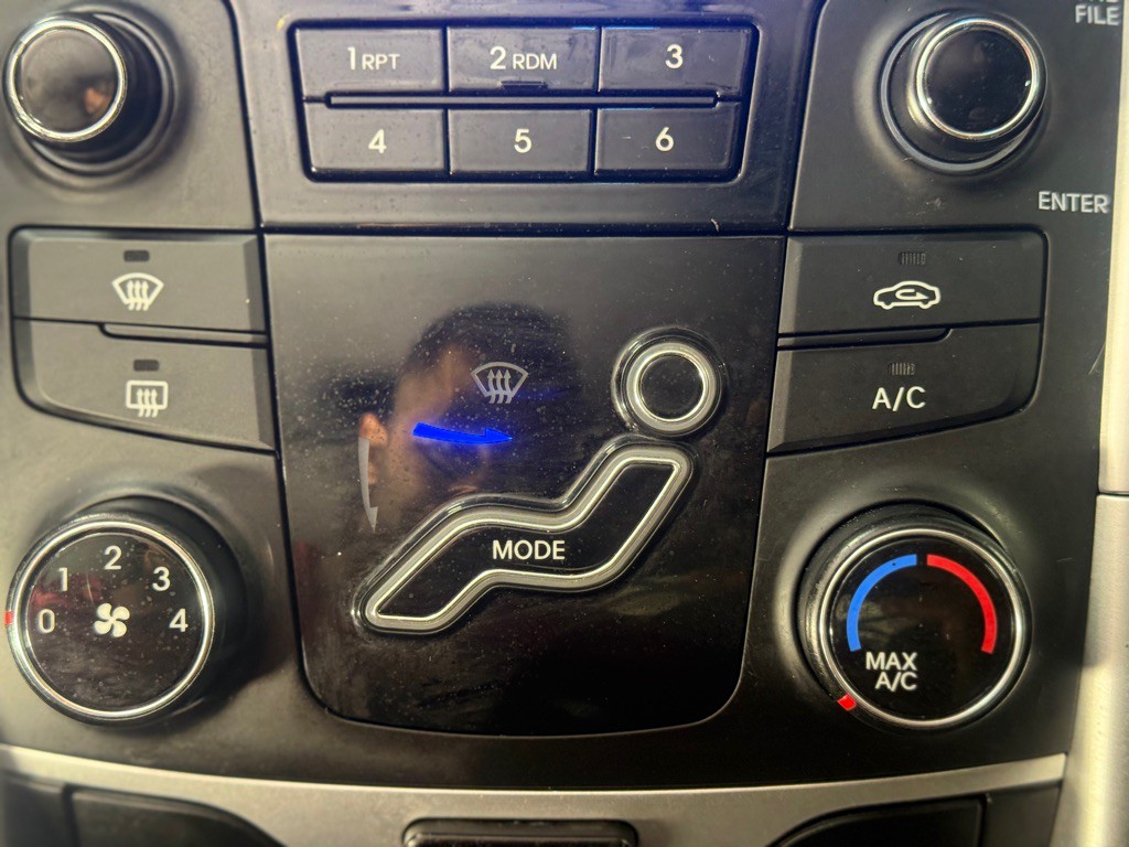 2013 Hyundai Sonata Image 19