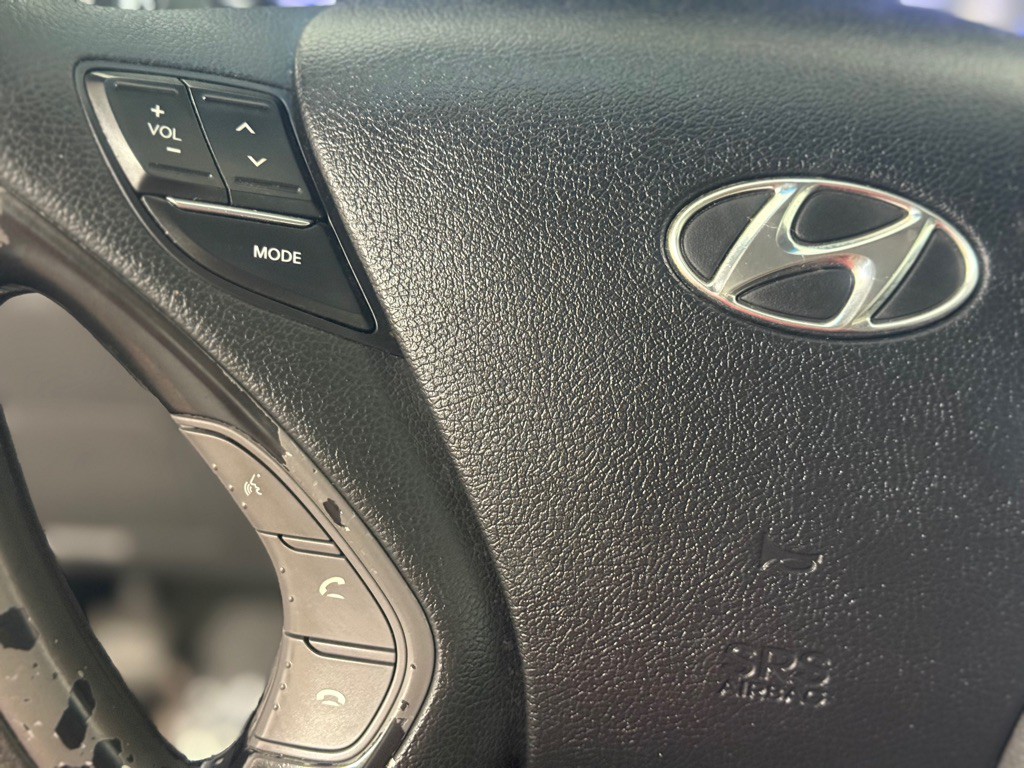 2013 Hyundai Sonata Image 24