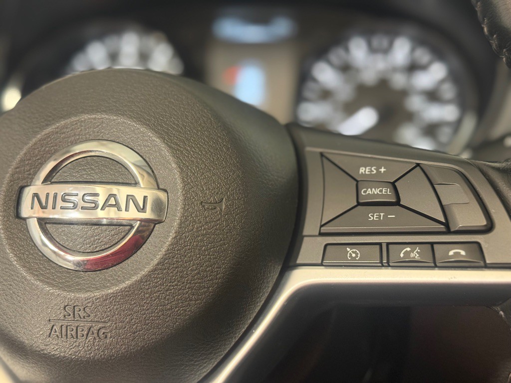 2017 Nissan Rogue Image 30