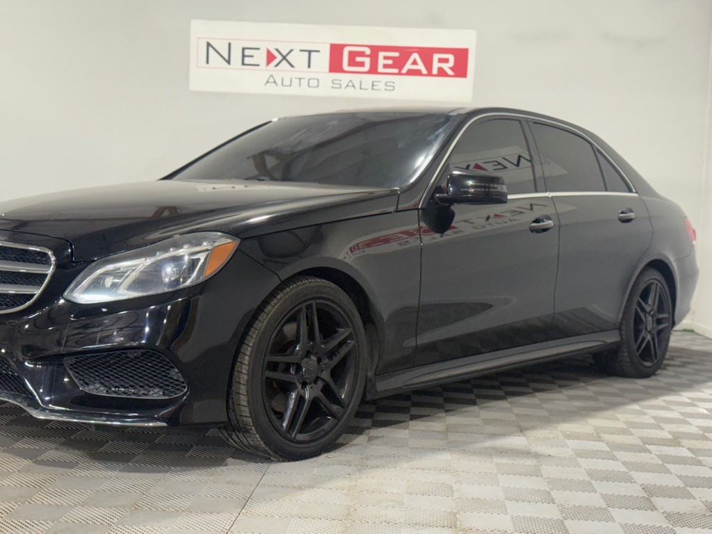 2016 Mercedes-Benz E-Class Image 3