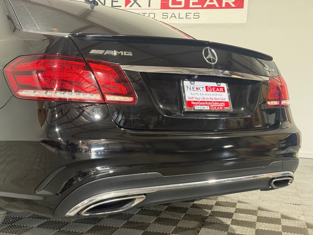 2016 Mercedes-Benz E-Class Image 9
