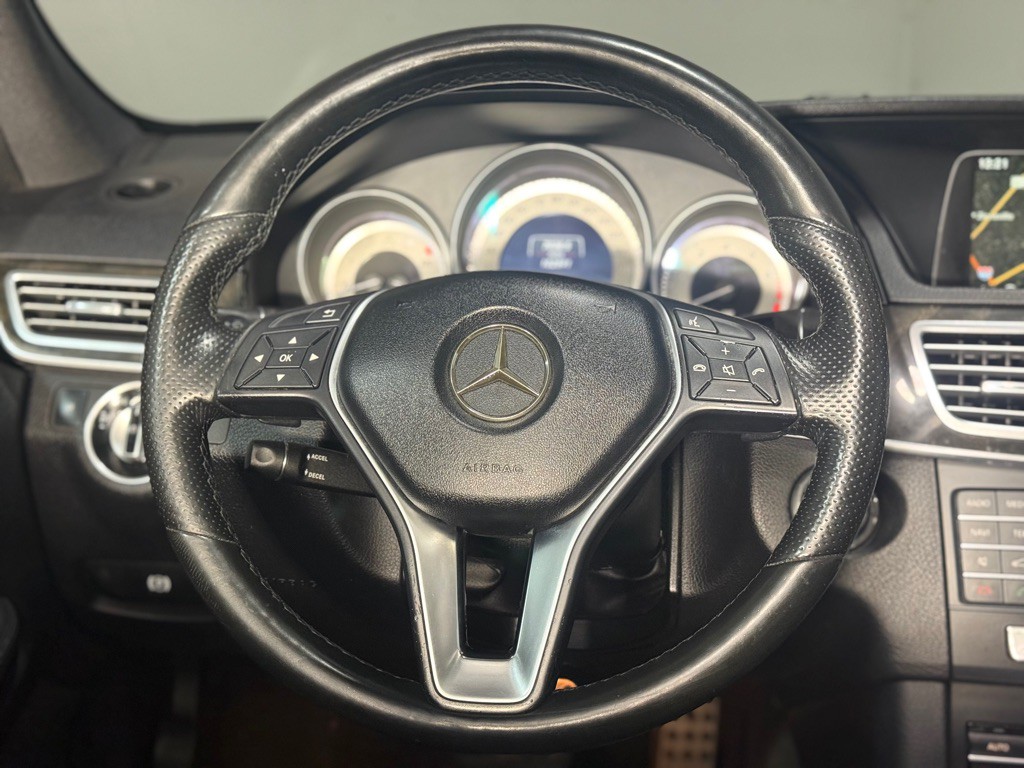 2016 Mercedes-Benz E-Class Image 14