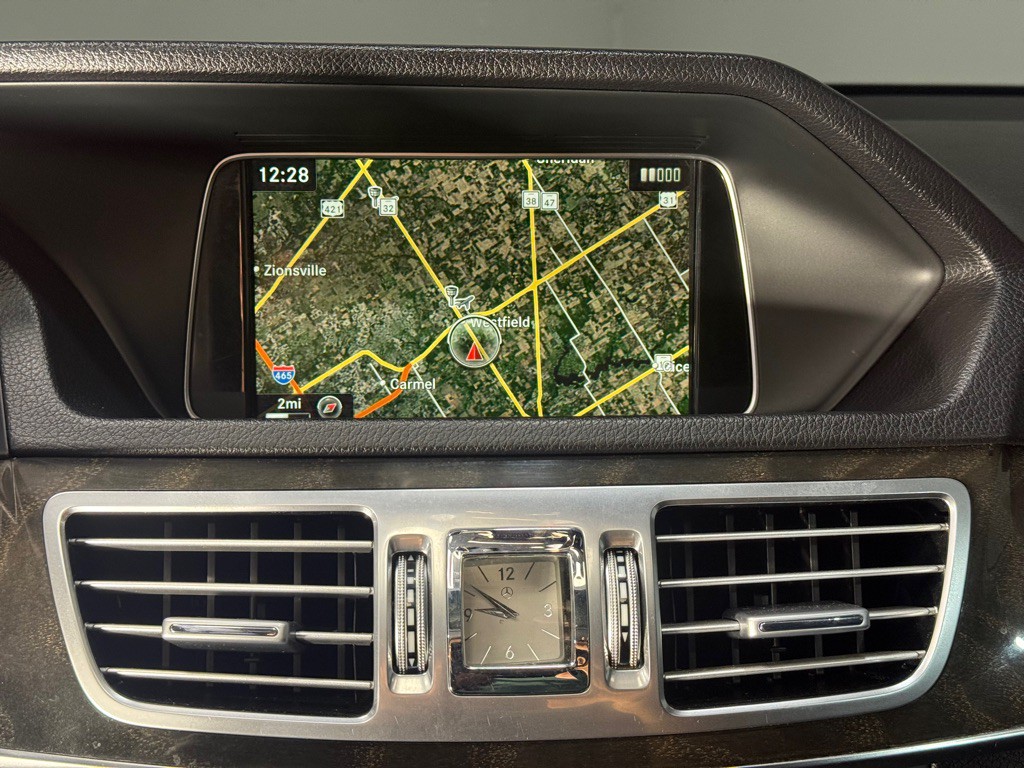 2016 Mercedes-Benz E-Class Image 17