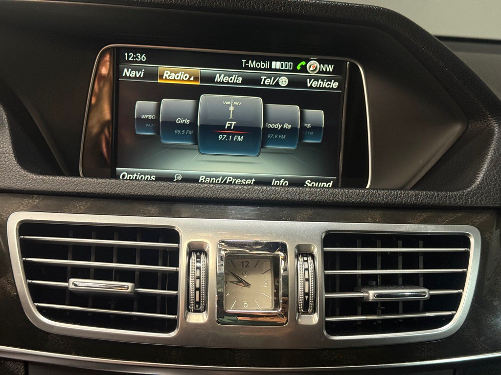 2016 Mercedes-Benz E-Class Image 18