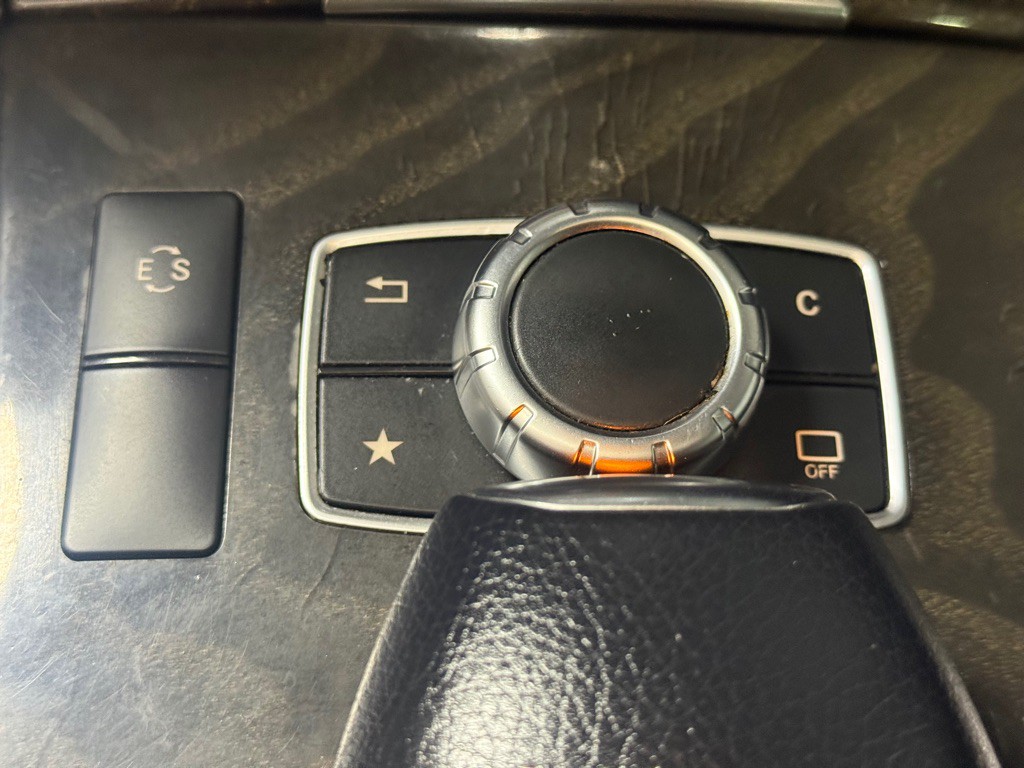 2016 Mercedes-Benz E-Class Image 21