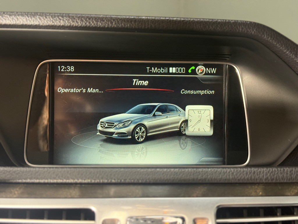 2016 Mercedes-Benz E-Class Image 24