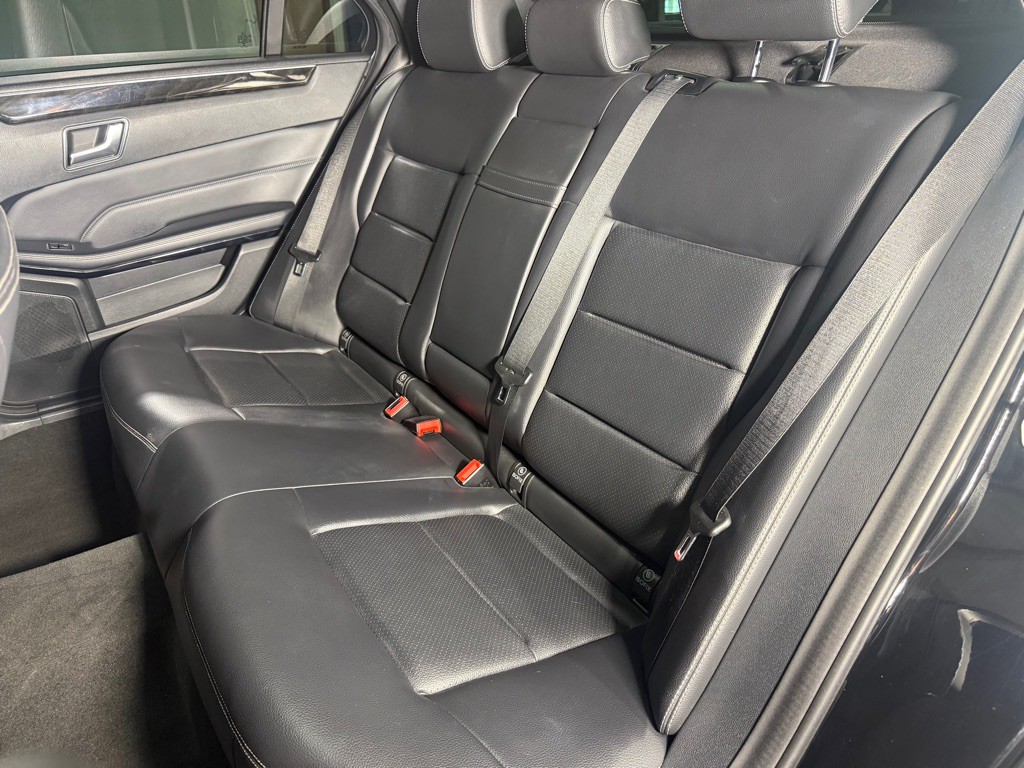 2016 Mercedes-Benz E-Class Image 34