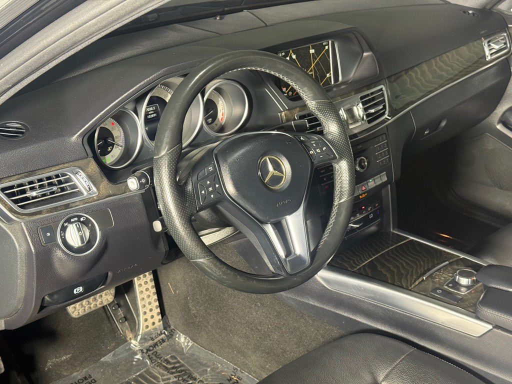 2016 Mercedes-Benz E-Class Image 36