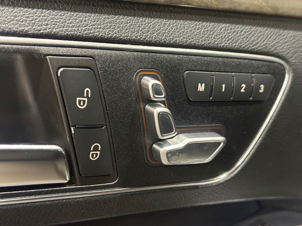 2016 Mercedes-Benz E-Class Image 38