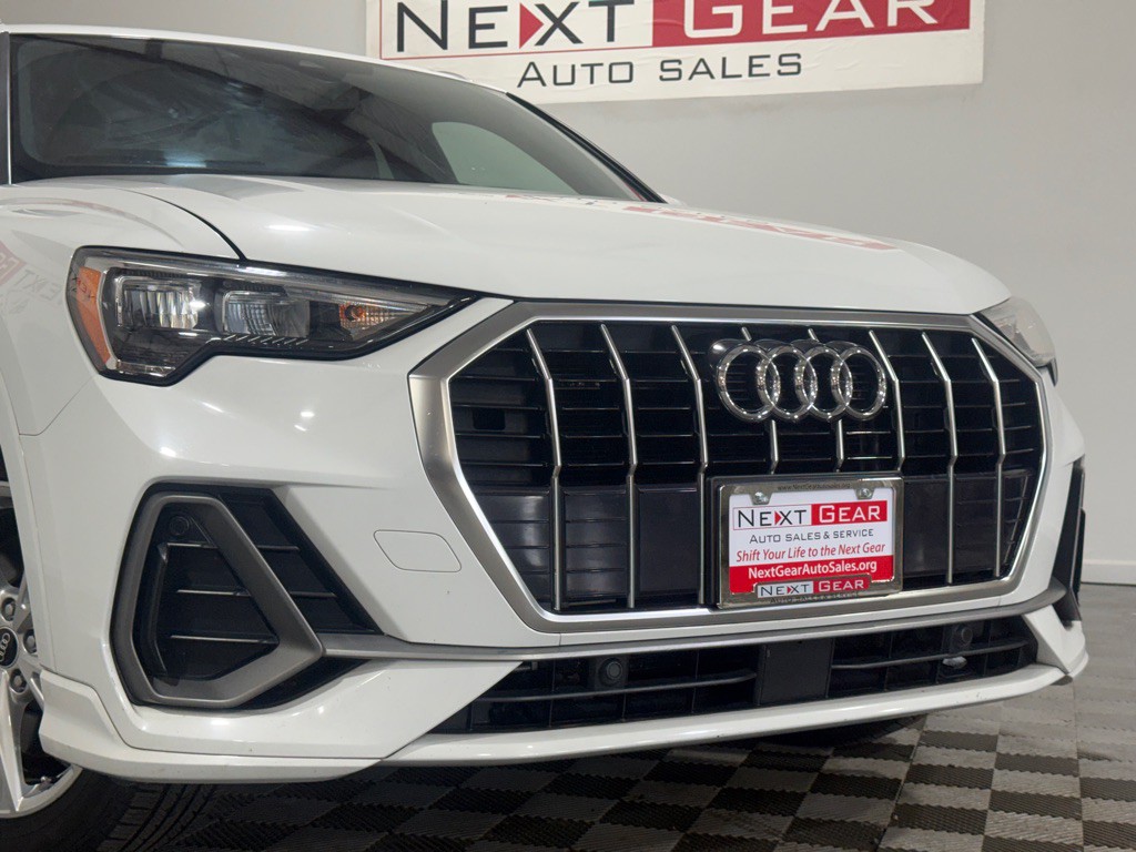 2021 Audi Q3 Image 3