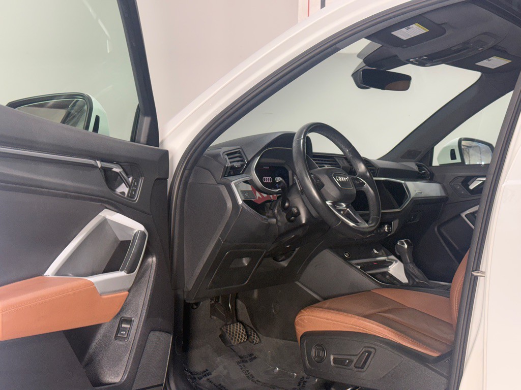 2021 Audi Q3 Image 11
