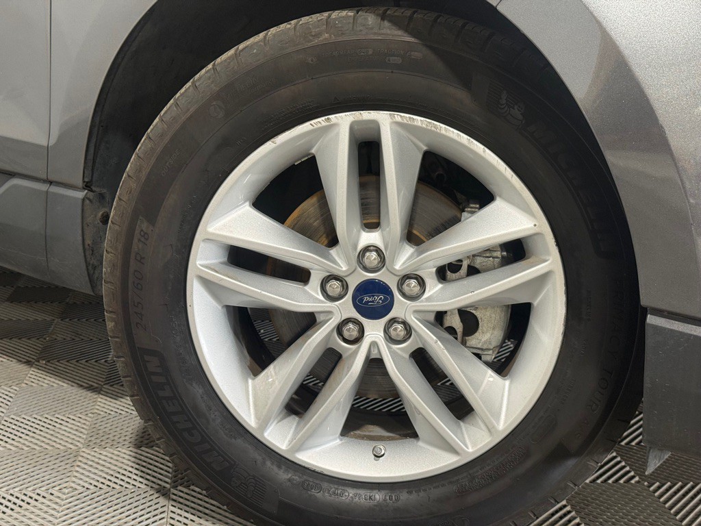 2015 Ford Edge Image 40