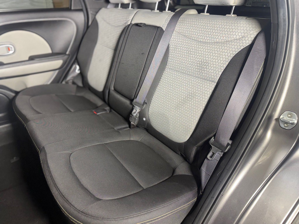 2016 Kia Soul Image 23